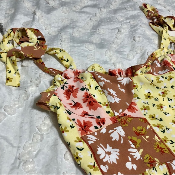 Floral Romper ☀️ - Picture 6 of 11